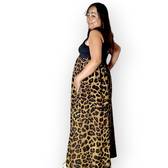 Elegant Animal Print Maxi Dress - Picture 8 of 10